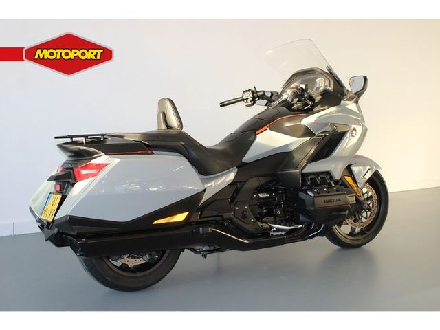 honda - gl-1800-goldwing-bagger
