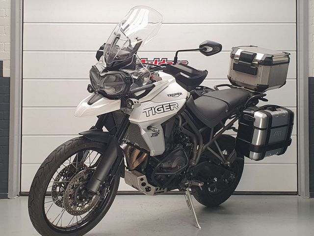 triumph - tiger-800-xca