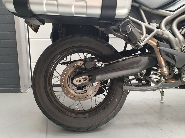 triumph - tiger-800-xca
