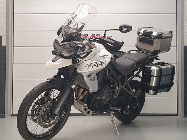 triumph - tiger-800-xca