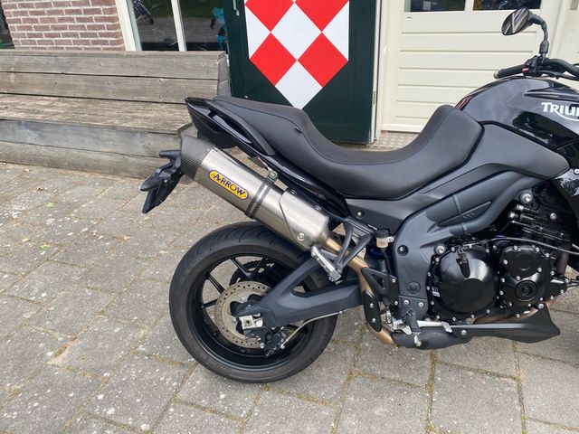 triumph - tiger-1050