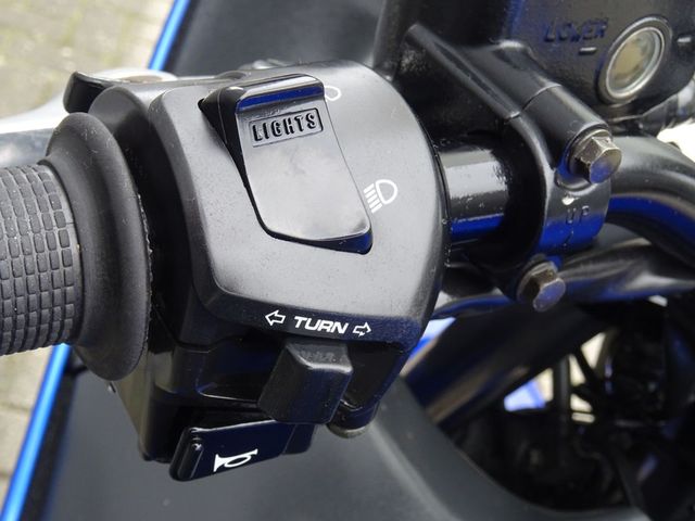 honda - cbr-1100--xx-super-blackbird