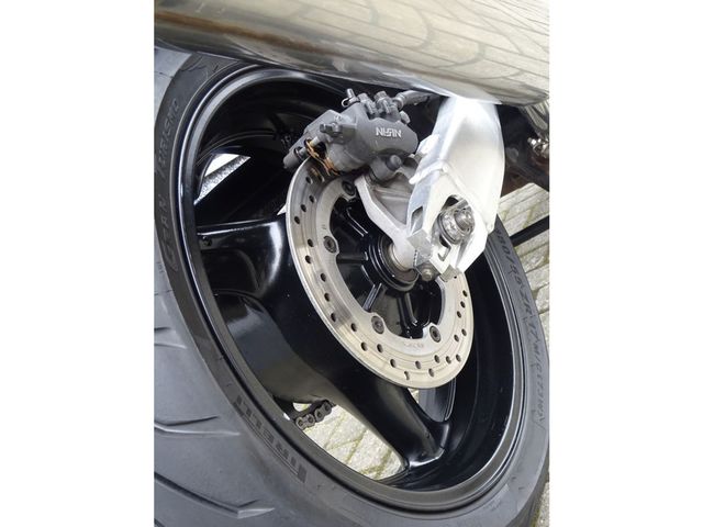 honda - cbr-1100--xx-super-blackbird