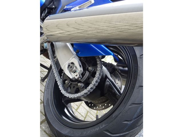 honda - cbr-1100--xx-super-blackbird