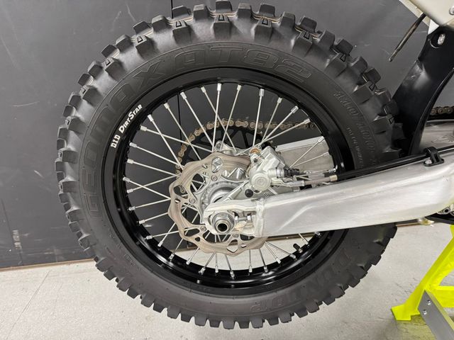 triumph - tf-250-x