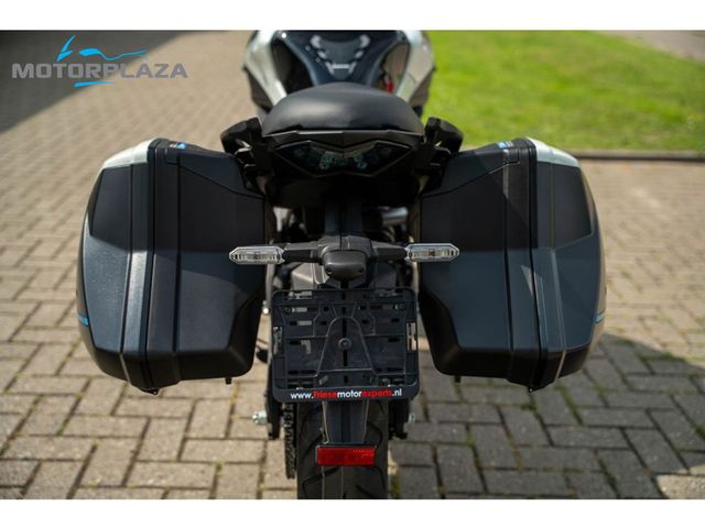 kawasaki - versys-650-tourer