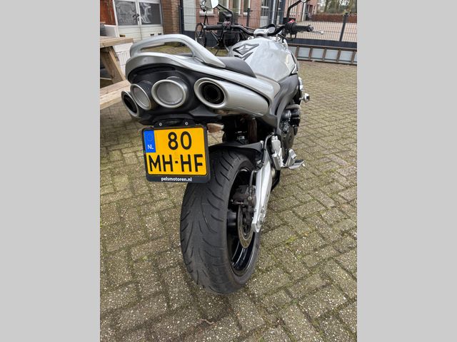 suzuki - gsr-600