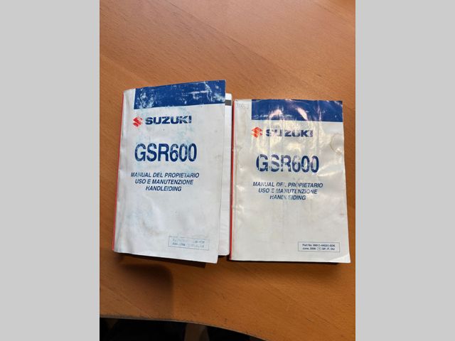 suzuki - gsr-600