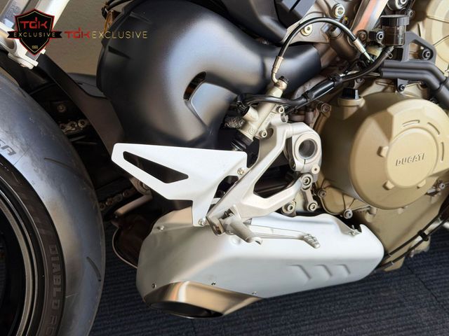ducati - streetfighter-v4s