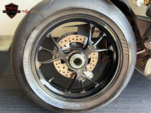 ducati - streetfighter-v4s