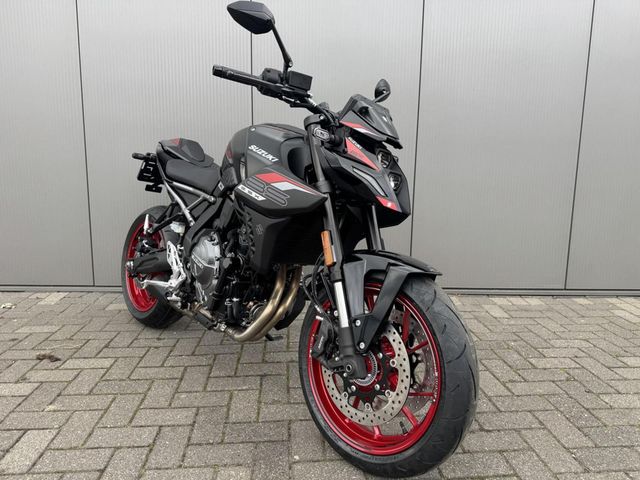 suzuki - gsx-8s