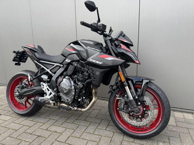 suzuki - gsx-8s