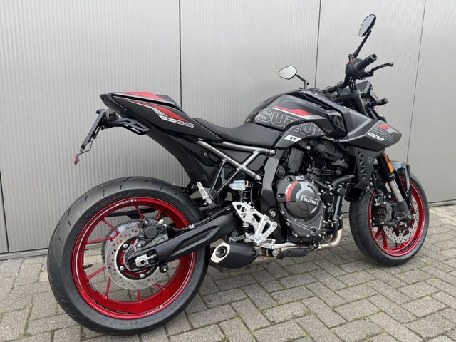 suzuki - gsx-8s