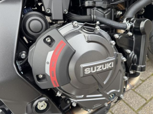 suzuki - gsx-8s