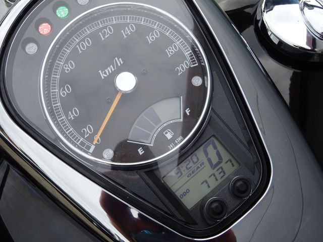 suzuki - intruder-c-800