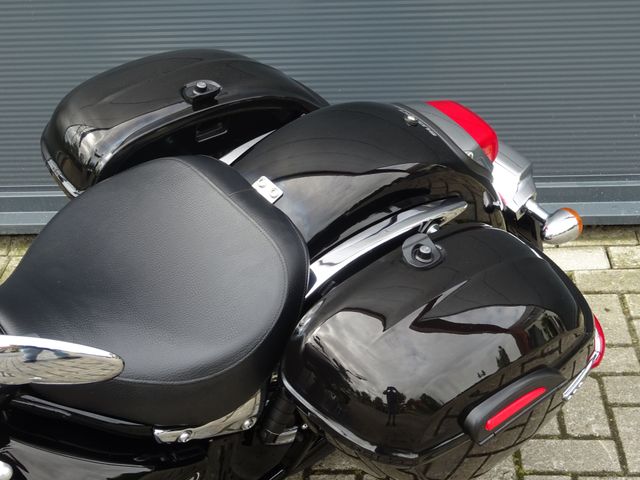 suzuki - intruder-c-800