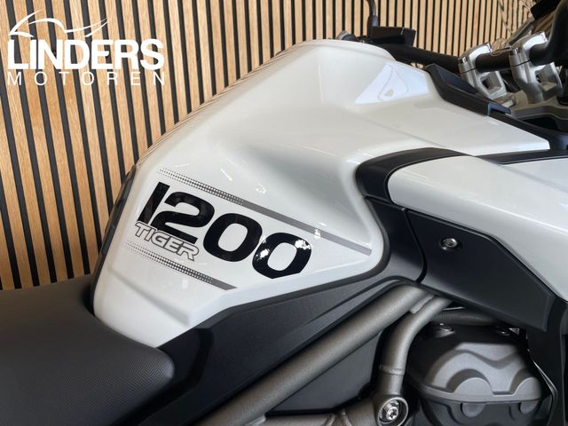 triumph - tiger-1200-xca