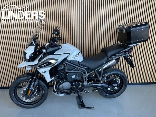 triumph - tiger-1200-xca