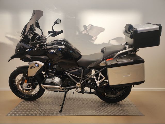 bmw - r-1200-gs-triple-black-edition