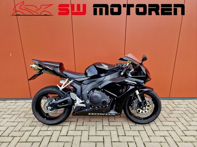 honda - cbr-1000-rr-fireblade
