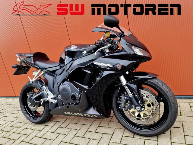 honda - cbr-1000-rr-fireblade