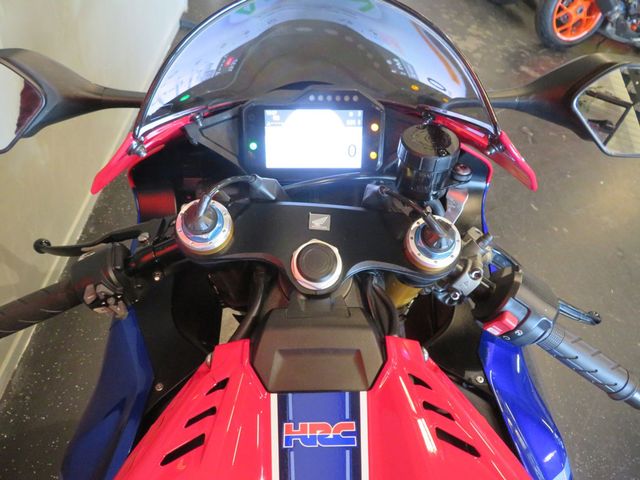honda - cbr-1000-rr-r-fireblade-sp