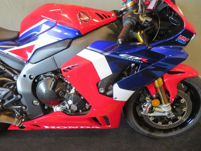 honda - cbr-1000-rr-r-fireblade-sp