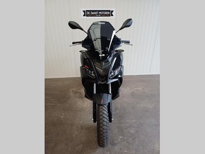 APRILIA SR GT 200 – foto 4
