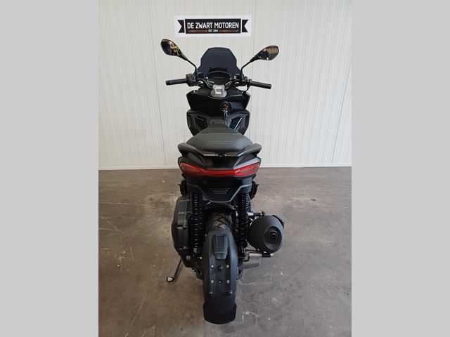 aprilia - sr-gt-200