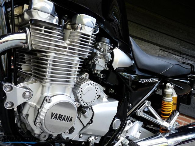 yamaha - xjr-1300