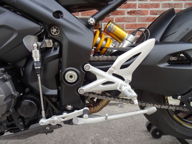 triumph - speed-triple-1200-rr