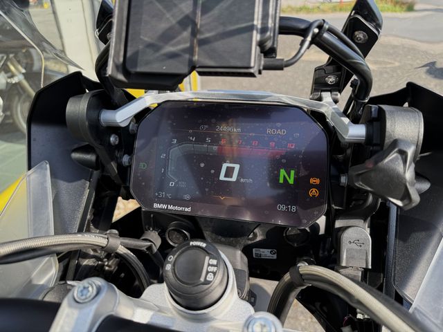 bmw - r-1250-gs-adventure