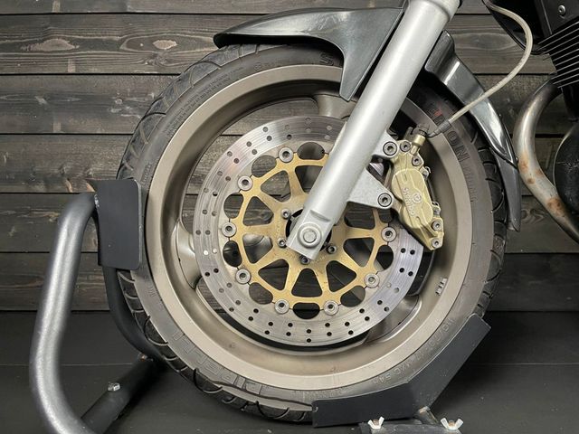 moto-guzzi - breva-750