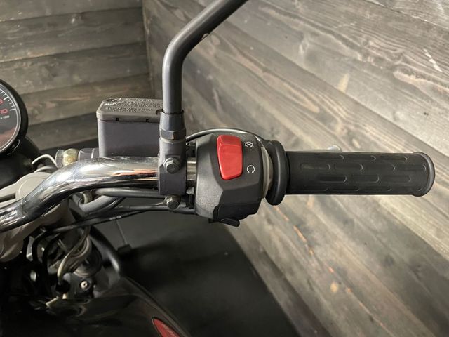 moto-guzzi - breva-750
