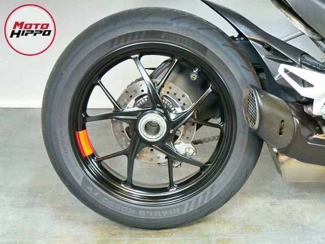 ducati - streetfighter-v2