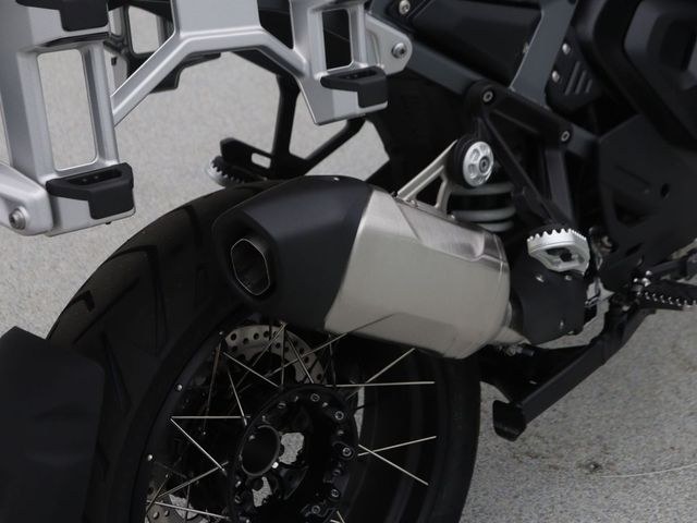 bmw - r-1300-gs-adventure