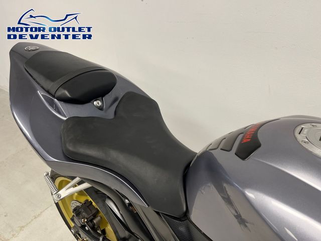 yamaha - yzf-r1