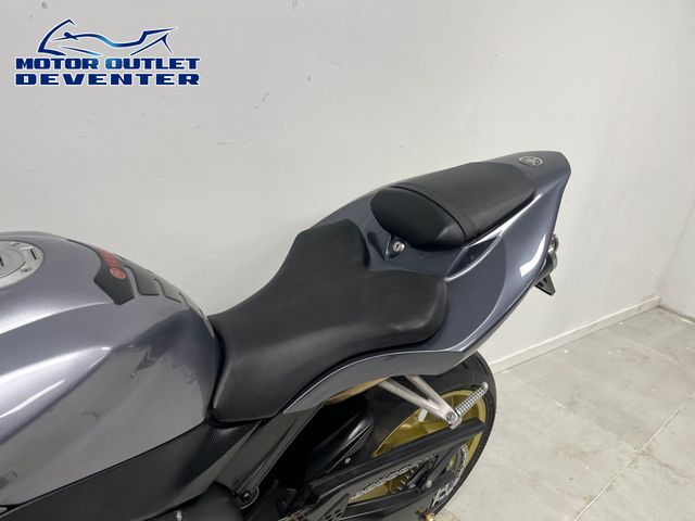 yamaha - yzf-r1