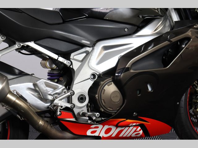 aprilia - rsv-1000-r