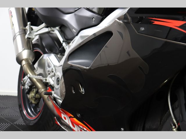 aprilia - rsv-1000-r