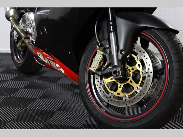 aprilia - rsv-1000-r