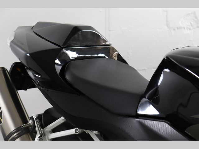aprilia - rsv-1000-r