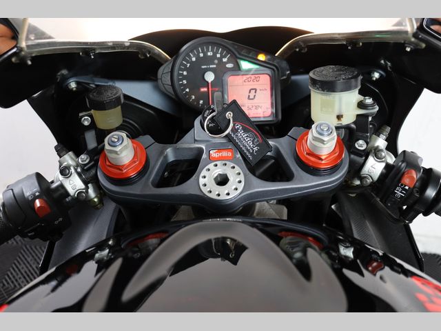 aprilia - rsv-1000-r