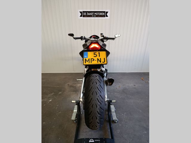 aprilia - tuono-v4