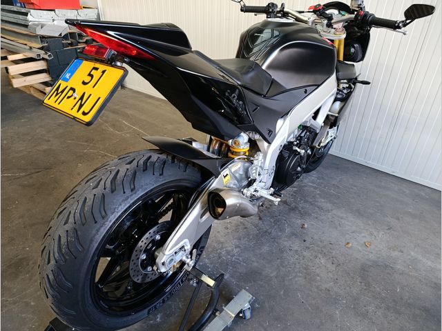 aprilia - tuono-v4
