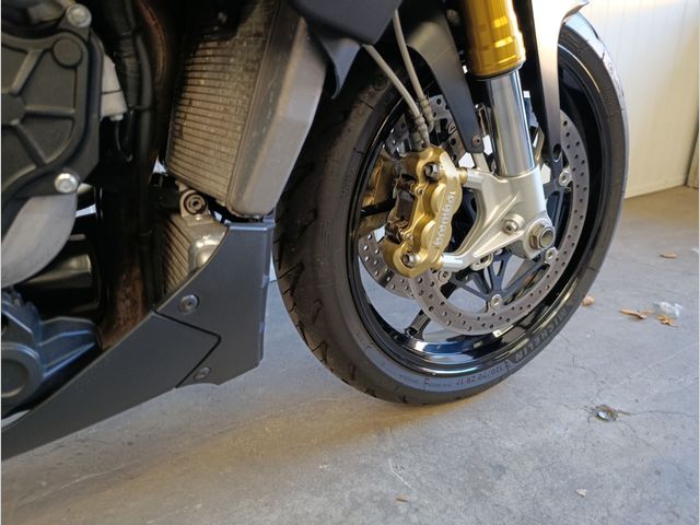 aprilia - tuono-v4