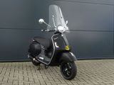 VESPA GTS SUPER TECH 300