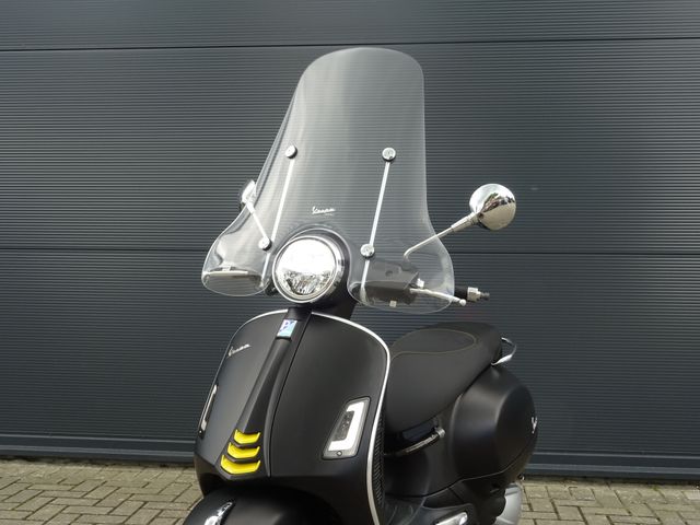 vespa - gts-super-tech-300