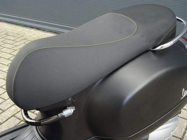 vespa - gts-super-tech-300