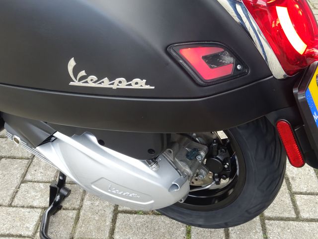 vespa - gts-super-tech-300